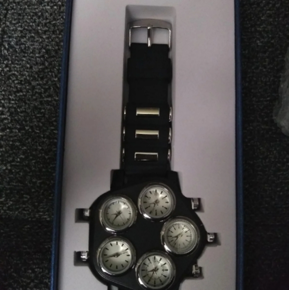 5 dial watch - Picture 2 of 4